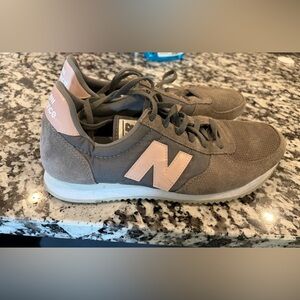 New Balance Women’s 220 Sneakers in Gray and Pink